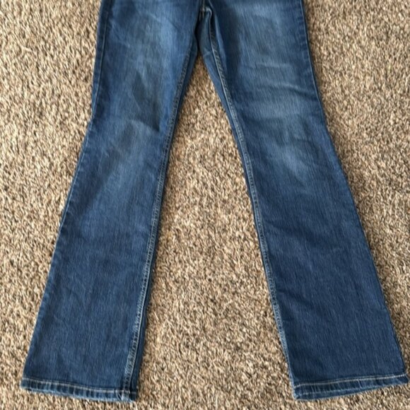 Wrangler 14 Medium Wash Bootcut Jeans - Picture 4 of 8